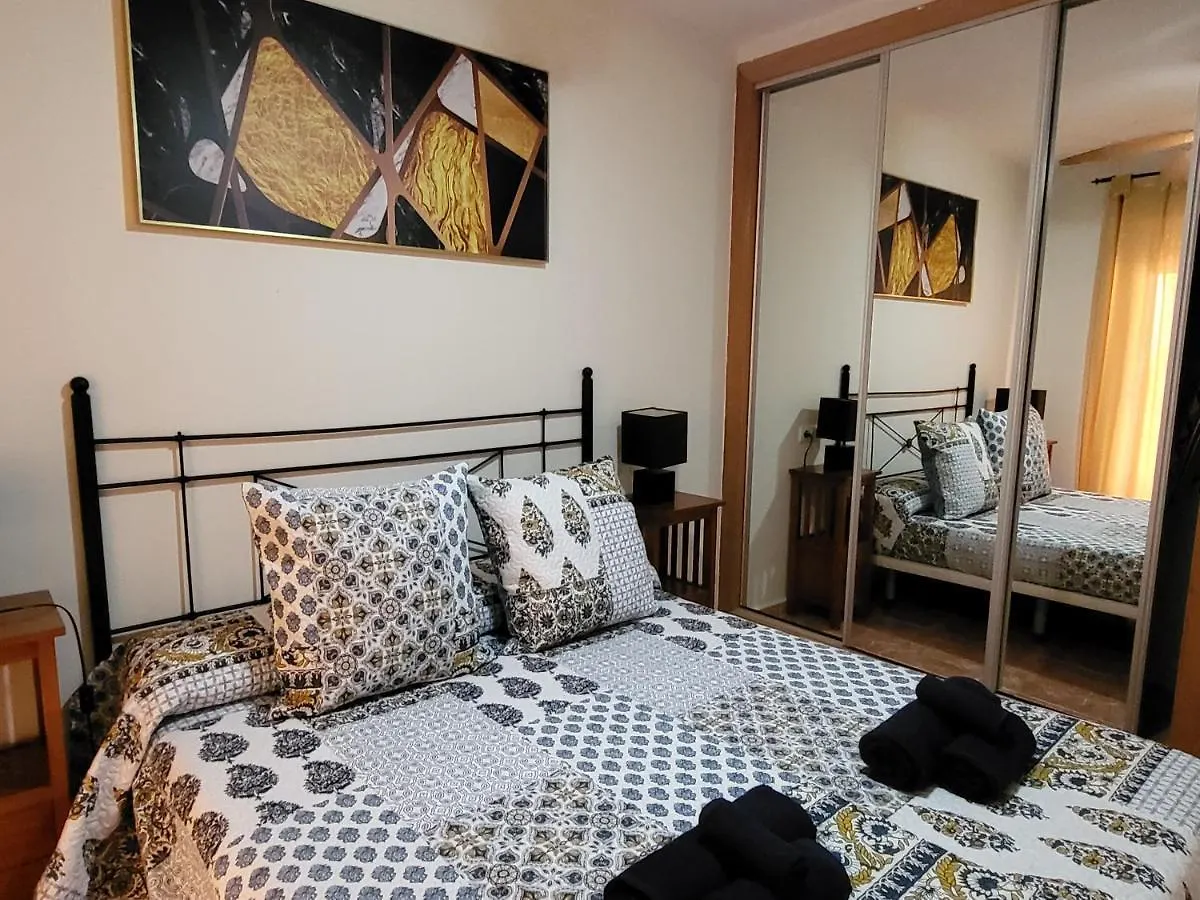 ¡Bajo precioso con salida directa a la piscina comunitaria en Paraíso de Vera! Apartamento